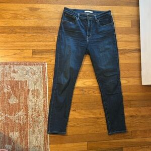 Levi 721 High Rise Skinny Ankle Jean Size 29